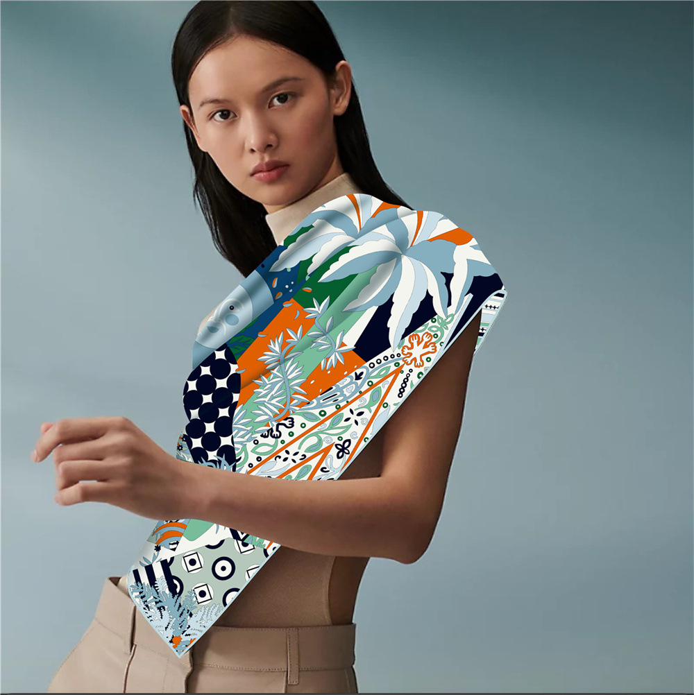 Vintage Women Silk Scarf Trian - Luxury Bags Vintage 评论和价格